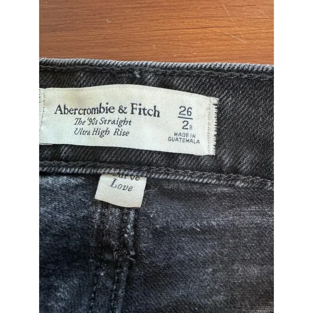 Abercrombie & Fitch Curve Love The 90s Straight Ultra High Rise Jeans Size 26